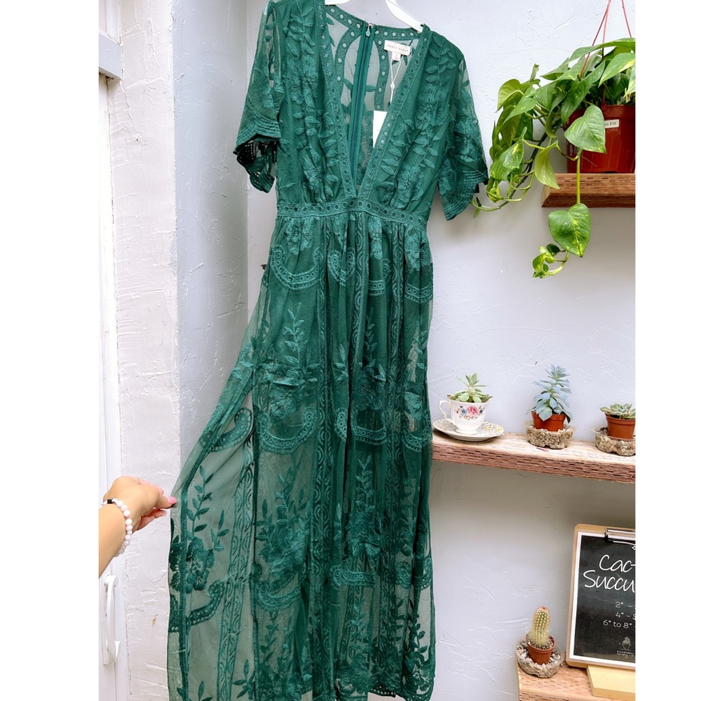 - ✨GREEN LACE MAXI ROMPER ✨(WHOLESALE AVAILABLE )